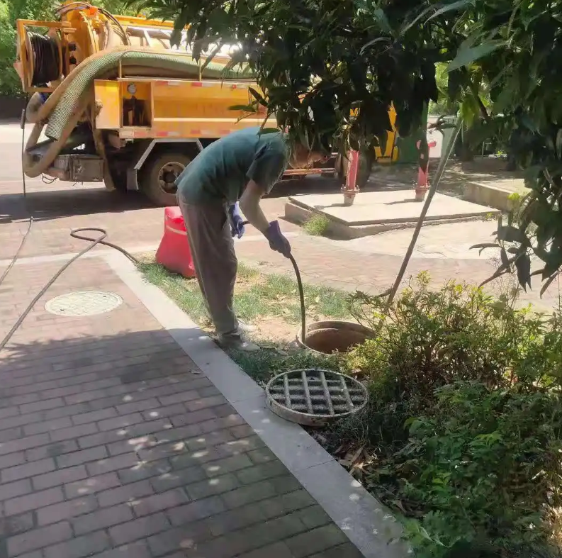 顺平市政排污管道清淤疏通——专业团队,让您全程省心!